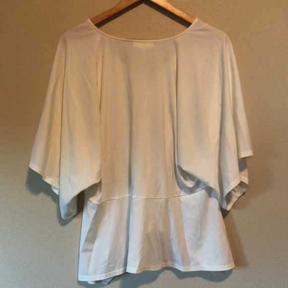 Aeom soft white blouse size M - Picture 5 of 7